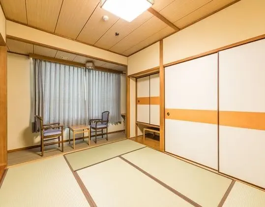 Traditional Üç Kişilik Oda, Ortak Banyo (Japanese, Triple)