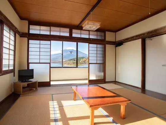 Traditional Dört Kişilik Oda, Sigara İçilmez (Japanese Style, Shared Washroom)