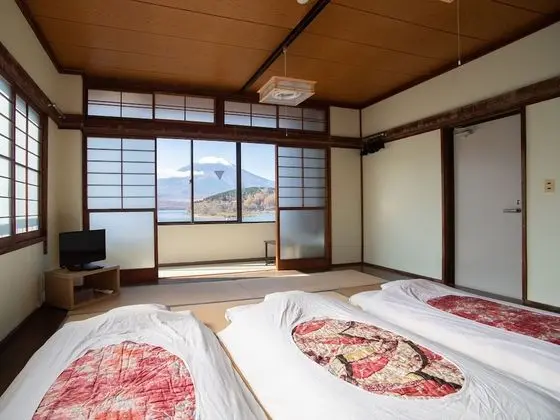 Traditional Dört Kişilik Oda, Sigara İçilmez (Japanese Style, Shared Washroom)