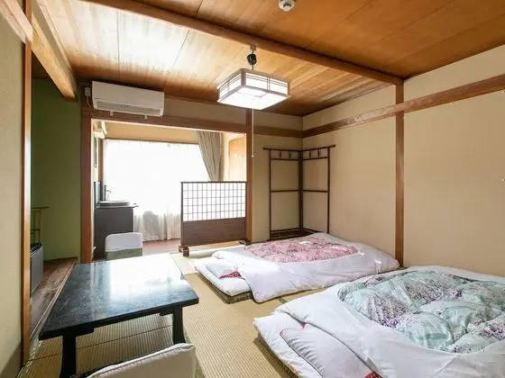 Traditional Dört Kişilik Oda, Ortak Banyo (Japanese Style)