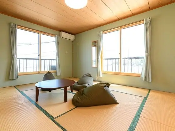 Traditional Oda, Sigara İçilmez (JP Style Quintuple, Shared Bathroom)