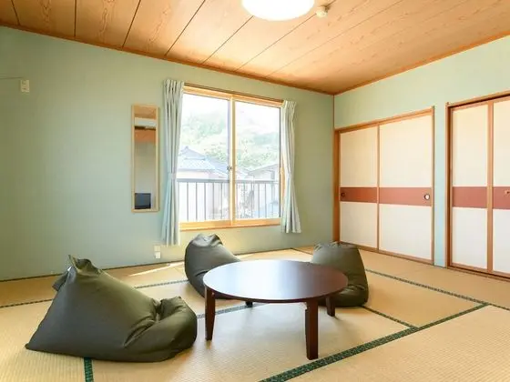Traditional Oda, Sigara İçilmez (JP Style Quintuple, Shared Bathroom)