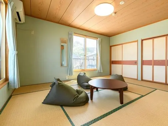 Traditional Oda, Sigara İçilmez (JP Style Quintuple, Shared Bathroom)
