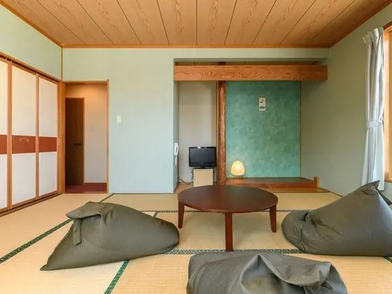 Traditional Oda, Sigara İçilmez (JP Style Quintuple, Shared Bathroom)