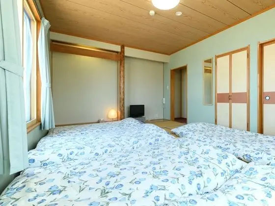 Traditional Oda, Sigara İçilmez (JP Style Quintuple, Shared Bathroom)
