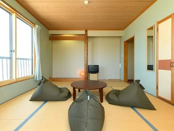 Traditional Oda, Sigara İçilmez (JP Style Quintuple, Shared Bathroom)