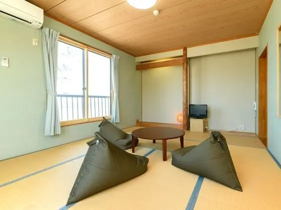 Traditional Oda, Sigara İçilmez (JP Style Quintuple, Shared Bathroom)