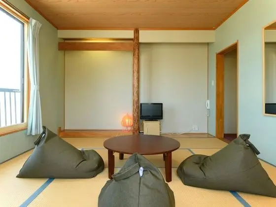 Traditional Oda, Sigara İçilmez (JP Style Quintuple, Shared Bathroom)