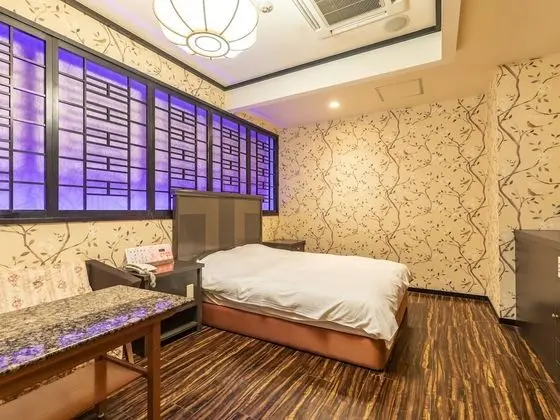 Deluxe Tek Kişilik Oda, Sigara İçilebilir