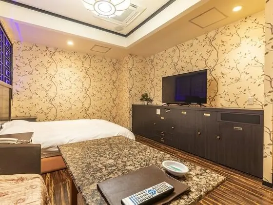 Deluxe Tek Kişilik Oda, Sigara İçilebilir