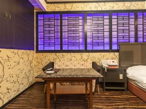Deluxe Tek Kişilik Oda, Sigara İçilebilir