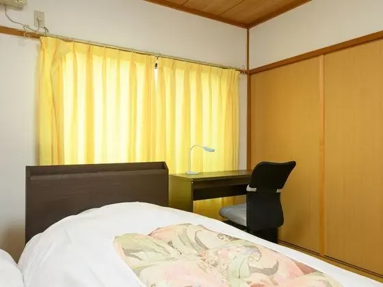 İki Ayrı Yataklı Oda, Sigara İçilmez, Ortak Banyo (with Shared Bathroom)