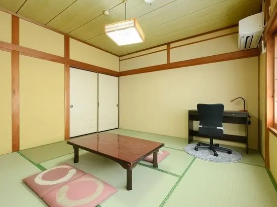 Traditional Oda, Sigara İçilmez, Ortak Banyo (Japanese,up to 4 with Shared Bathroom)