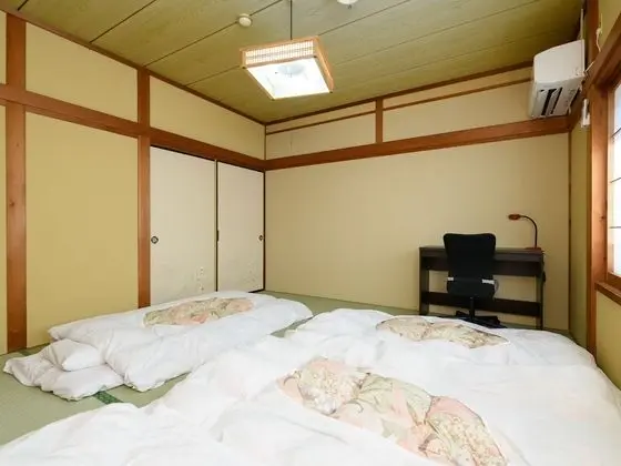 Traditional Oda, Sigara İçilmez, Ortak Banyo (Japanese,up to 4 with Shared Bathroom)