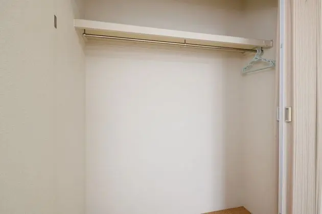 İki Ayrı Yataklı Oda, Sigara İçilmez