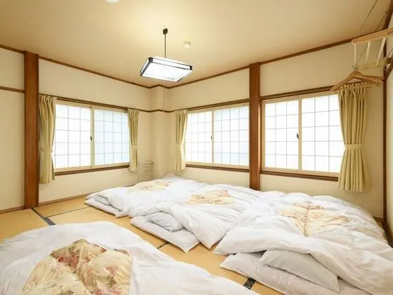 Traditional Oda, Sigara İçilmez (Japanese,Quadruple,Shared Washroom)