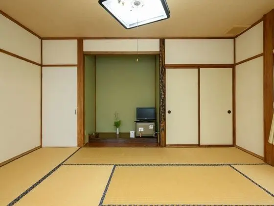 Traditional Oda, Sigara İçilmez (Japanese,Quadruple,Shared Washroom)