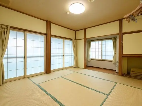 Traditional Üç Kişilik Oda, Sigara İçilmez (Japanese Style,Shared Washroom)