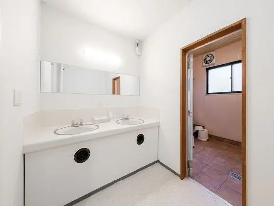 Basic İki Ayrı Yataklı Oda, Ortak Banyo (Western Room, Twin)