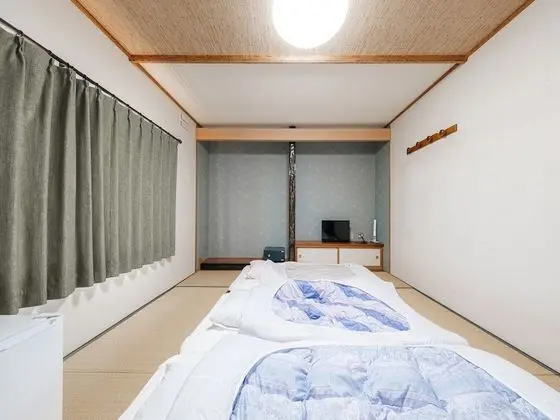 Traditional Üç Kişilik Oda, Ortak Banyo (Japanese Style, Triple)