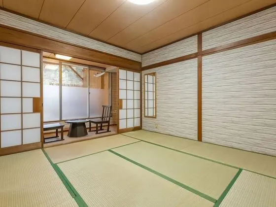 Dört Kişilik Oda, Sigara İçilmez (Japanese Style)