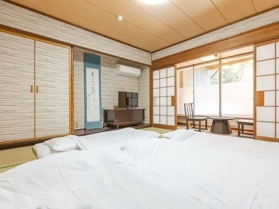 Dört Kişilik Oda, Sigara İçilmez (Japanese Style)