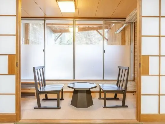 Dört Kişilik Oda, Sigara İçilmez (Japanese Style)