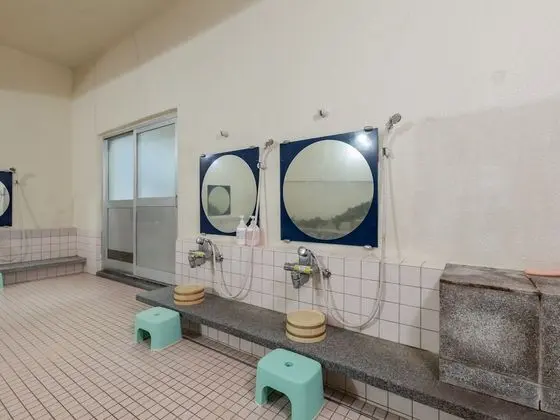 Tek Büyük Yataklı Oda, Sigara İçilmez, Ortak Banyo