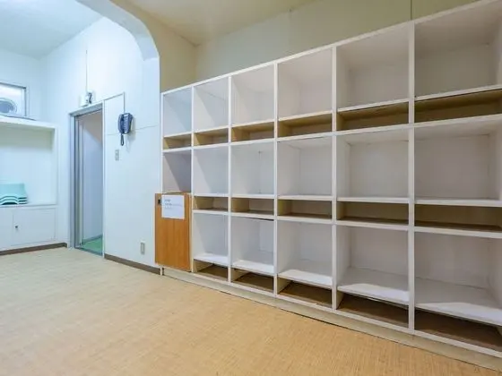 Tek Büyük Yataklı Oda, Sigara İçilmez, Ortak Banyo