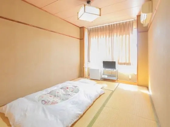 Traditional Oda, Sigara İçilebilir, Ortak Banyo (Japanese Style, Twin)