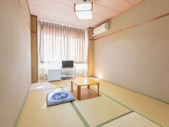 Traditional Oda, Sigara İçilebilir, Ortak Banyo (Japanese Style, Twin)