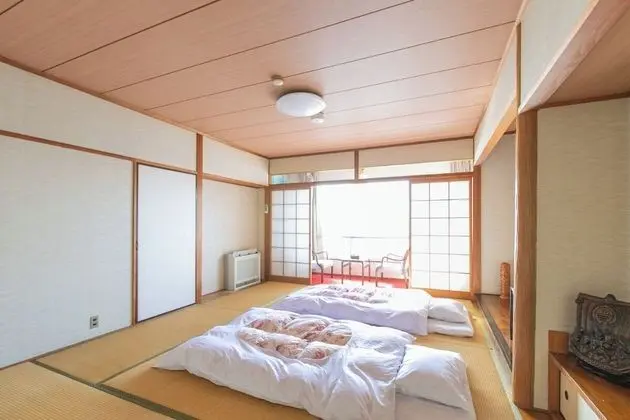 Traditional Oda, Sigara İçilmez, Ortak Banyo (Japanese Style, Triple)