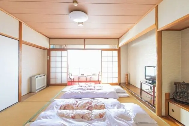 Traditional Oda, Sigara İçilmez, Ortak Banyo (Japanese Style, Triple)