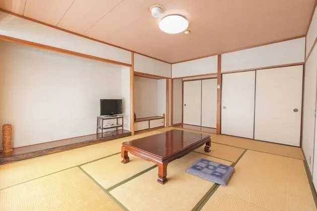 Traditional Oda, Sigara İçilmez, Ortak Banyo (Japanese Style, Triple)