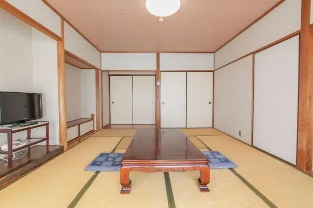 Traditional Oda, Sigara İçilmez, Ortak Banyo (Japanese Style, Triple)