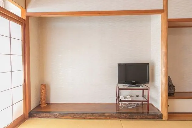Traditional Oda, Sigara İçilmez, Ortak Banyo (Japanese Style, Triple)