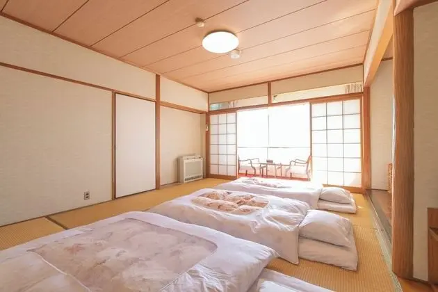 Traditional Oda, Sigara İçilmez, Ortak Banyo (Japanese Style, Triple)