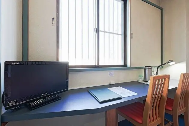 İki Ayrı Yataklı Oda, Sigara İçilmez