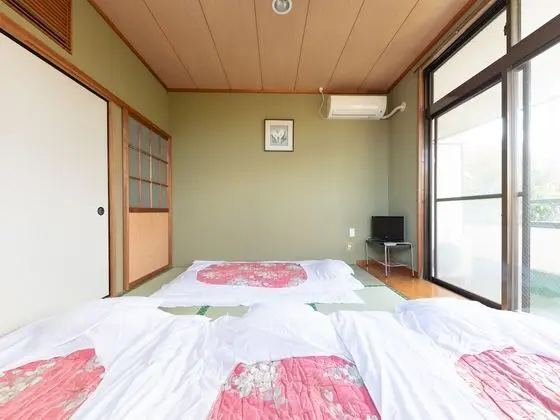 Traditional Dört Kişilik Oda, Sigara İçilebilir, Ortak Banyo (Japanese Style)