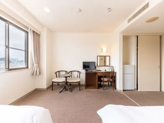 İki Ayrı Yataklı Oda, Sigara İçilmez