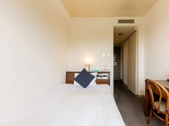 Tek Kişilik Oda, Sigara İçilebilir