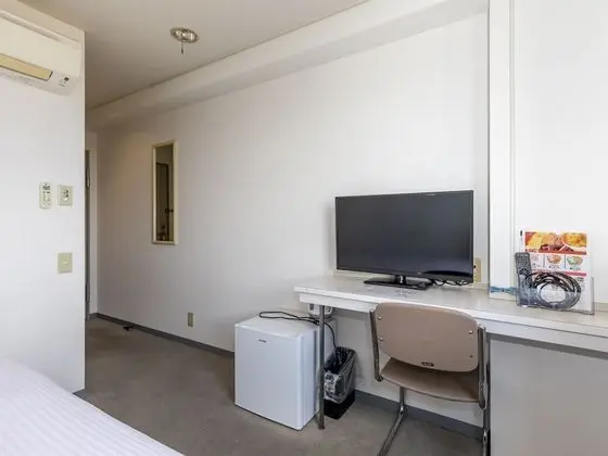 Tek Kişilik Oda, Sigara İçilmez