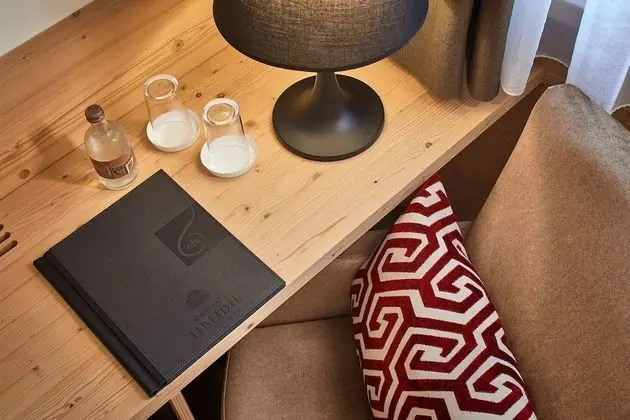 Deluxe Tek Büyük Yataklı Oda (Banch dal Falcun)