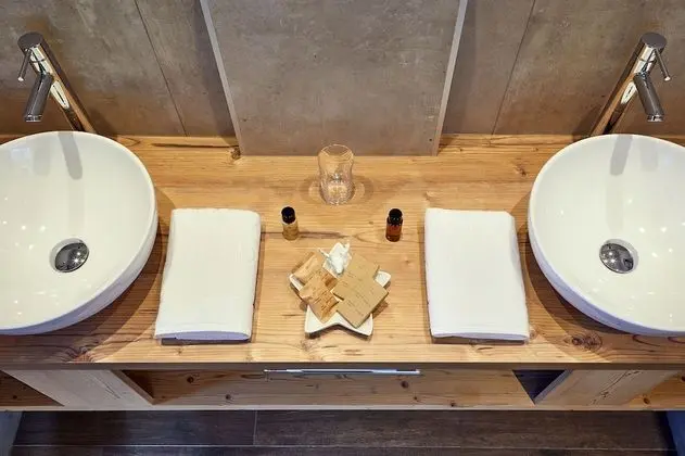 Junior Süit (Costa nida)