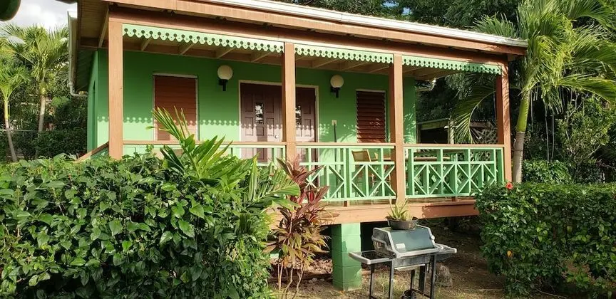 Stüdyo, Bahçe Manzaralı