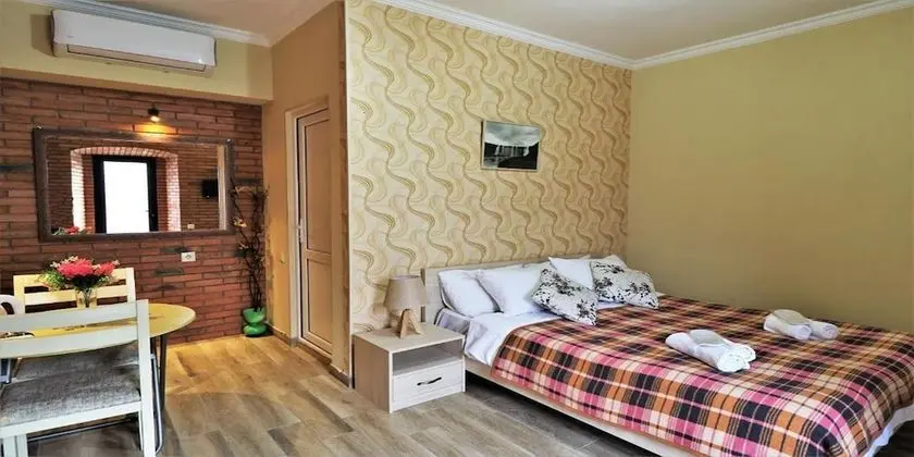 Comfort Tek Büyük veya İki Ayrı Yataklı Oda