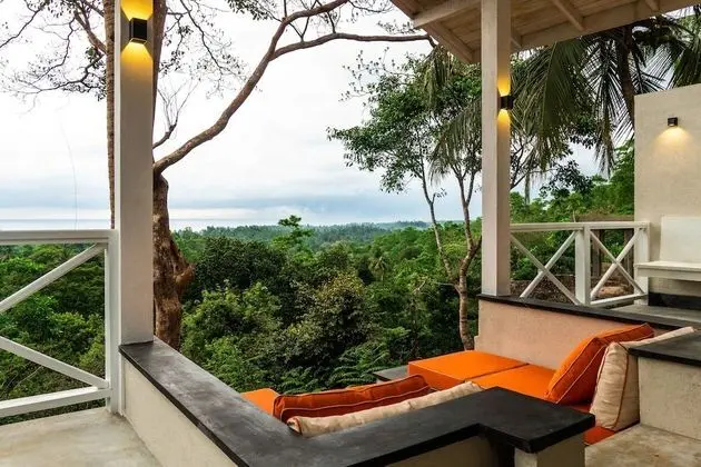 Deluxe Tek Büyük Yataklı Oda, 1 En Büyük (King) Boy Yatak, Balkon, Kısmi Deniz Manzarası