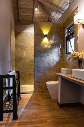 Deluxe Tek Büyük Yataklı Oda, 1 En Büyük (King) Boy Yatak, Balkon, Kısmi Deniz Manzarası