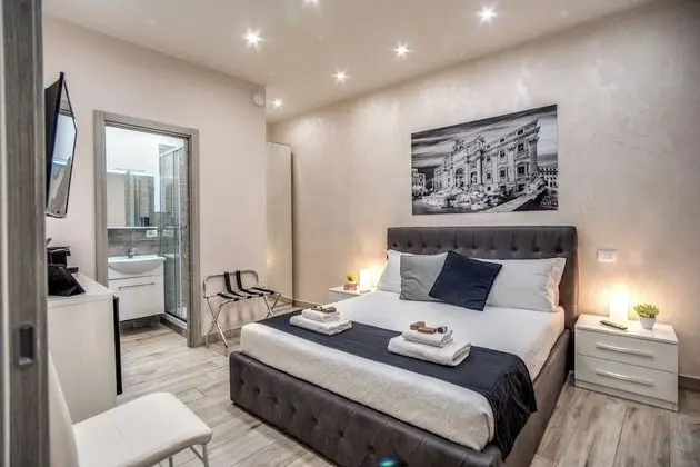 Premium Tek Büyük Yataklı Oda