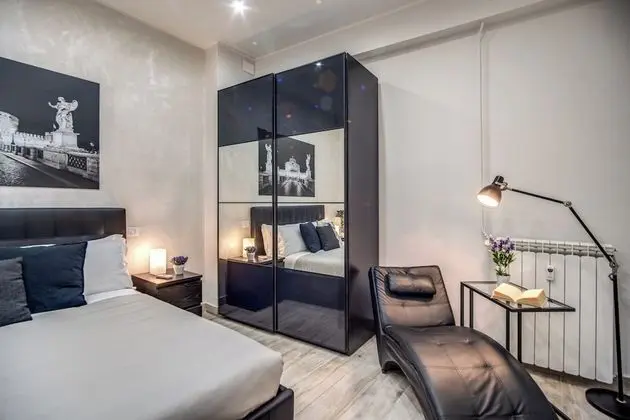 Premium Tek Büyük Yataklı Oda